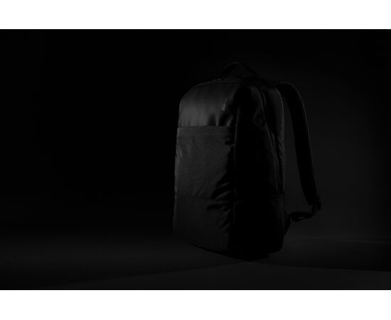 Swiss Peak AWARE™ RPET 15.6 inch day pack Black - Swiss Peak P762.741