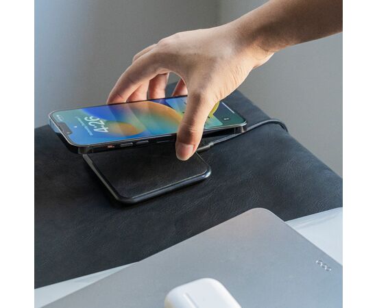 2259 | Xoopar Iné Wireless Fast Charger - Recycled Leather 15W Zwart - Xoopar LT41506-N0002