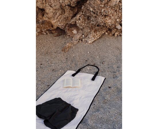 VINGA Volonne AWARE™ recycled canvas beach mat Off white, Black - Vinga V459103