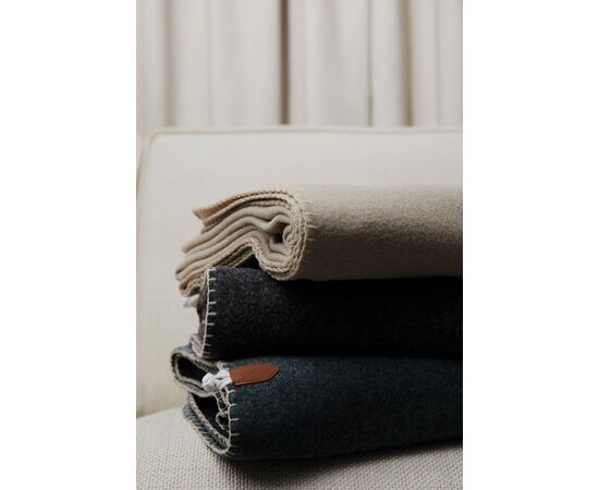 VINGA Couverture / Plaid en polyester recyclée Bilton Beige - Vinga 194622