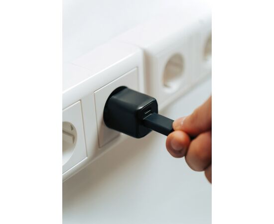 Urban Vitamin Monterey RCS recycled plastic 20W GAN charger Black - Urban Vitamin P301.9701