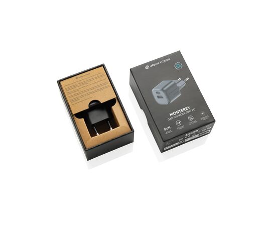 Urban Vitamin Monterey RCS recycled plastic 20W GAN charger Black - Urban Vitamin P301.9701