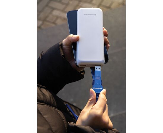 Câble Oakland 6-in-1 à charge 45W en plastique recyclé RCS Bleu - Urban Vitamin P302.705