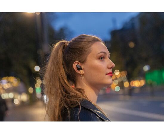 Urban Vitamin Gilroy hybrid ANC and ENC earbuds Black - Urban Vitamin P329.701