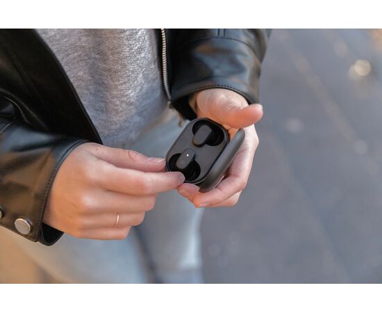 Urban Vitamin Gilroy hybrid ANC and ENC earbuds Black - Urban Vitamin P329.701