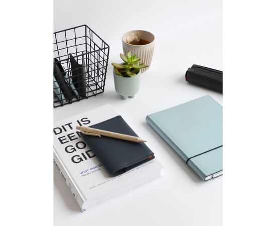 Recycled Leather Passport Holder Dark blue - Made Out Of W14032