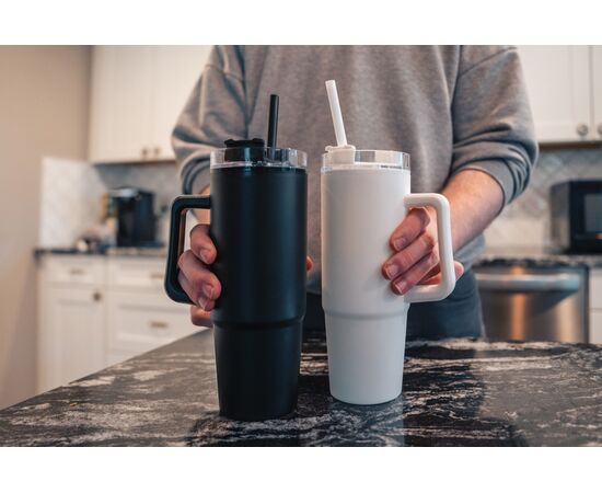 Mug 750ml avec poignée en plastique recyclé RCS Tana Noir - XD Collection P437.101