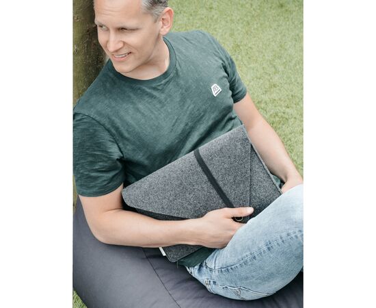 Recycled Felt Laptop Sleeve 15/16p Noir - Made Out Of W49398