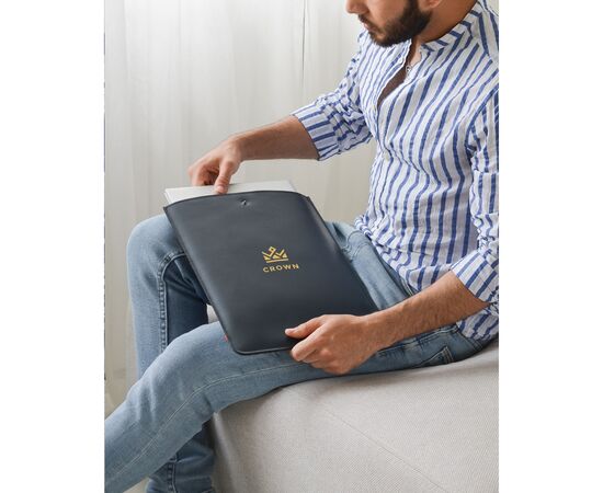 Recycled Leather Laptop Sleeve 16" Bleu foncé - Made Out Of W49532
