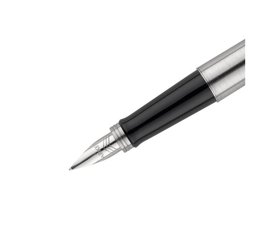 Parker Jotter Core vulpen Stainless -  9395.879.Blauwschrijvend Parker Jotter Core vulpen Stainless -  9395.879.Blauwschrijvend