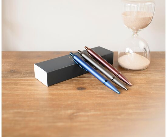 Parker IM Monochrome PVD ballpoint pen Burgundy -  1006077.010.Blauwschrijvend