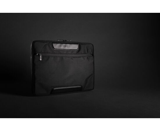 Swiss Peak AWARE™ RPET Voyager 15.6" laptop sleeve Black - Swiss Peak P788.091