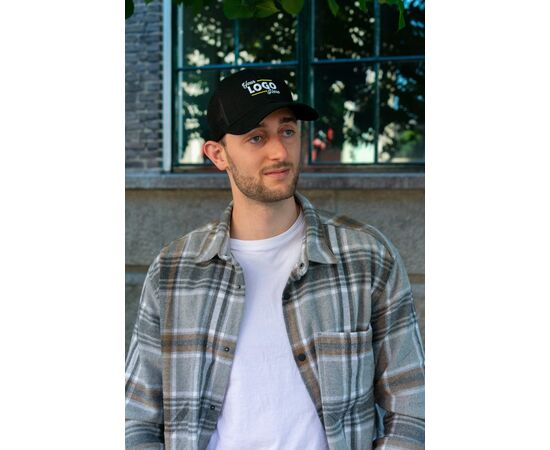 Trucker cap medium profile curved peak Schwarz - Nilton's 2146-03-A03